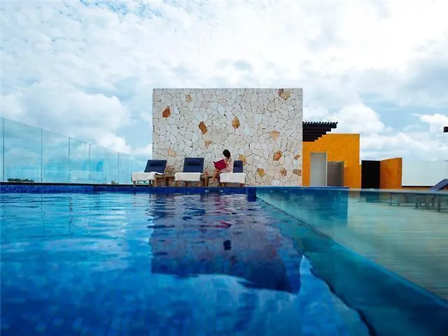 Lunada Ph With Private Rooftop And Jacuzzi By Caribe Rentas Apartment *