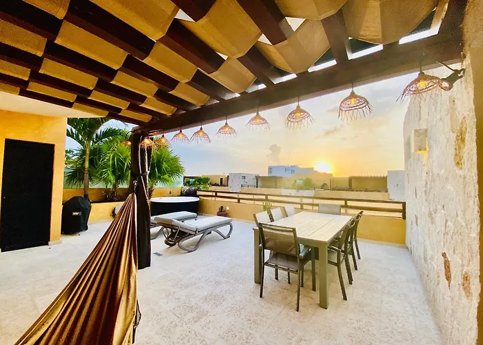 Lunada Ph With Private Rooftop And Jacuzzi By Caribe Rentas Apartment